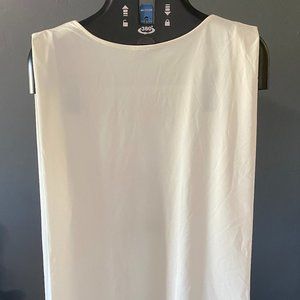 Uniqlo Crepe Jersey Sleveless T-Shirt *BRAND NEW*